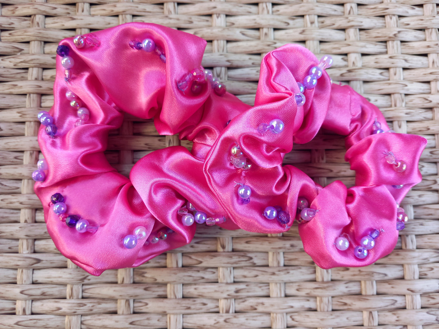 Scrunchie helmillä, iso