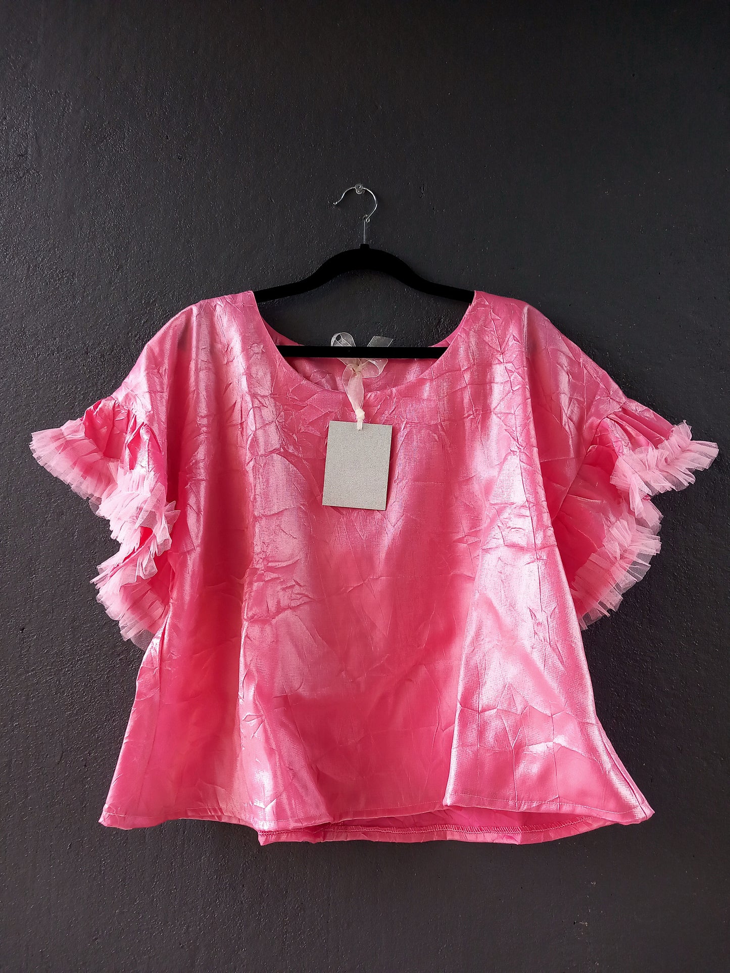 Ruffle shirt, different colors