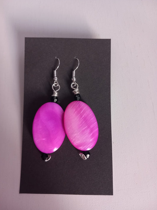 Shell earrings, pink-black