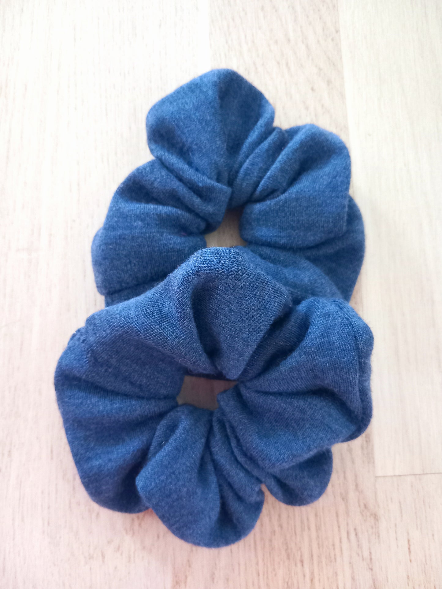 Merino wool scrunchie, dark blue